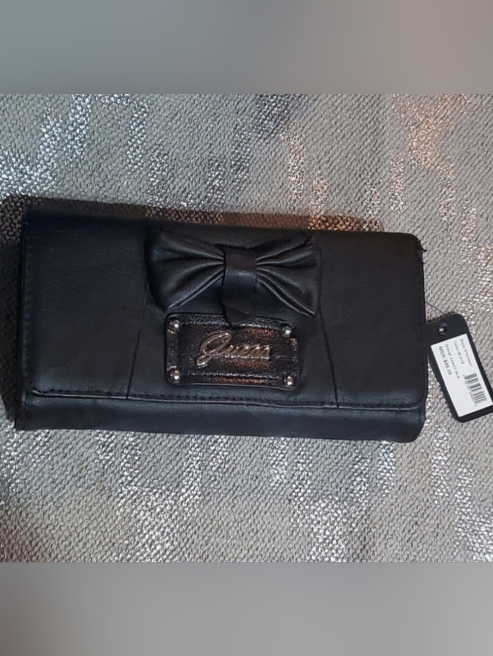 GUESS Vintage Women's Black Tri-fold Wallet